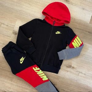 Boys Nike Sweat Suit hoodie pants
